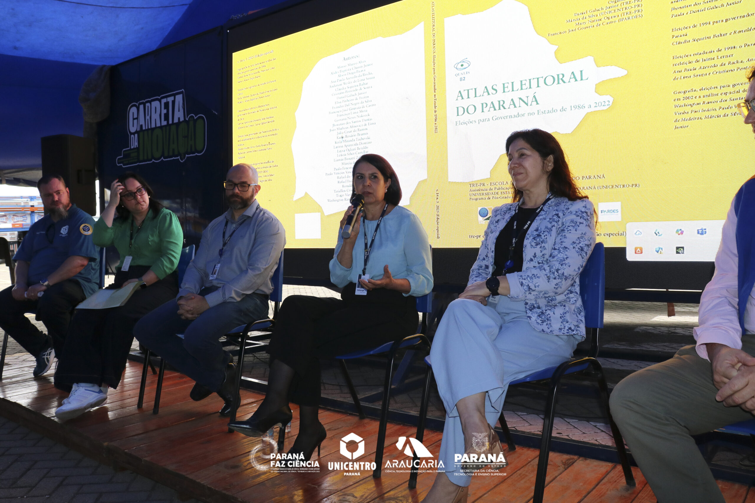 Lançamento de Atlas eleitoral é realizado no primeiro dia aberto à comunidade do Paraná Faz Ciência
